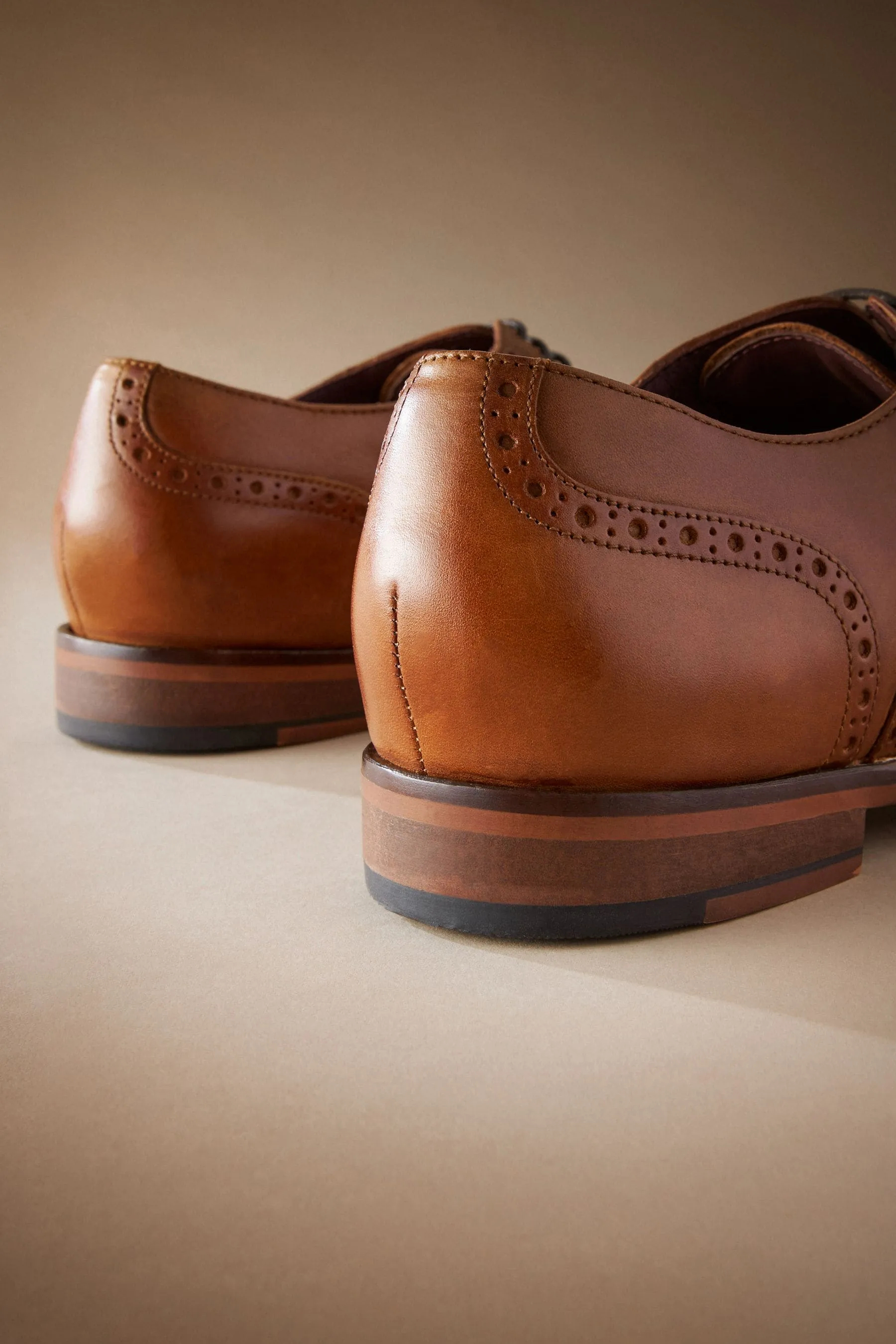Signature italiani In pelle Ala Brogues